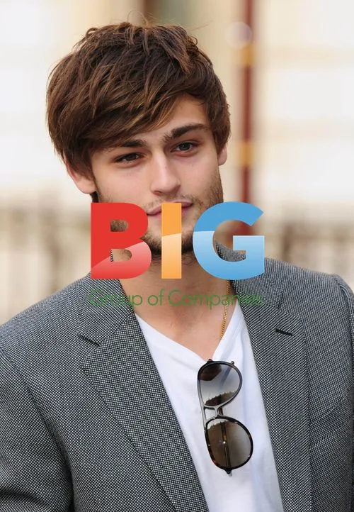 Douglas Booth at Royal Academy Arts Exhibition