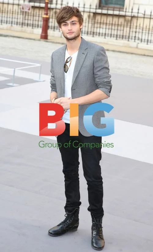 Douglas Booth at Royal Academy Summer Exhibition