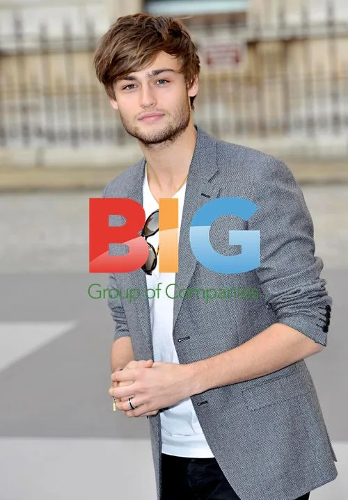 Douglas Booth at Royal Academy Summer Exhibition