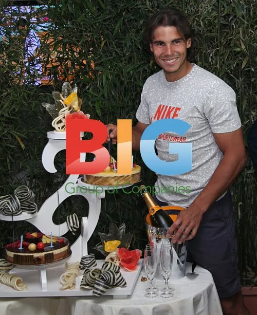 Nadal Receives Birthday Cake at French Open