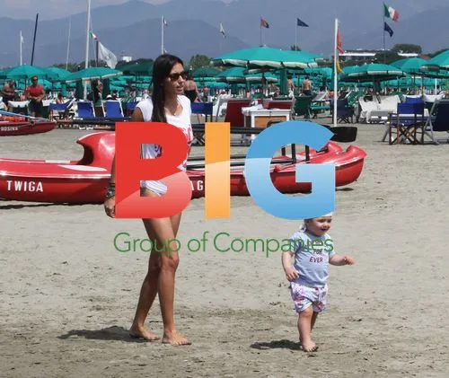 Elisabetta Gregoraci\'s Beach Day