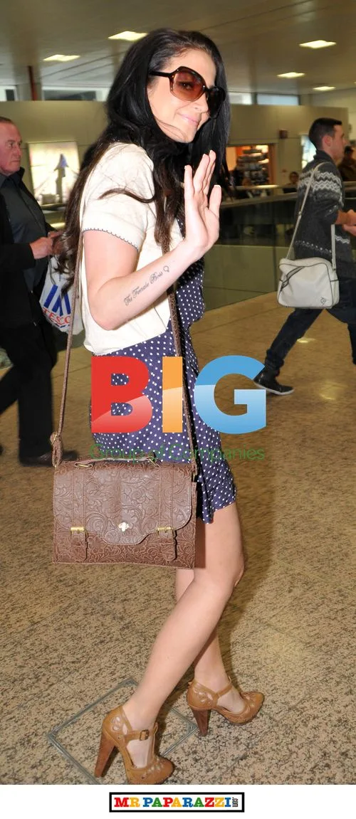 Tulisa at Glasgow Airport