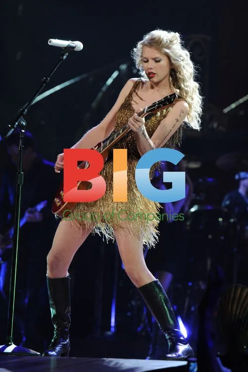Taylor Swift Performs in Columbus, Ohio