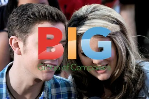 Scotty McCreery and Lauren Alaina perform on Today