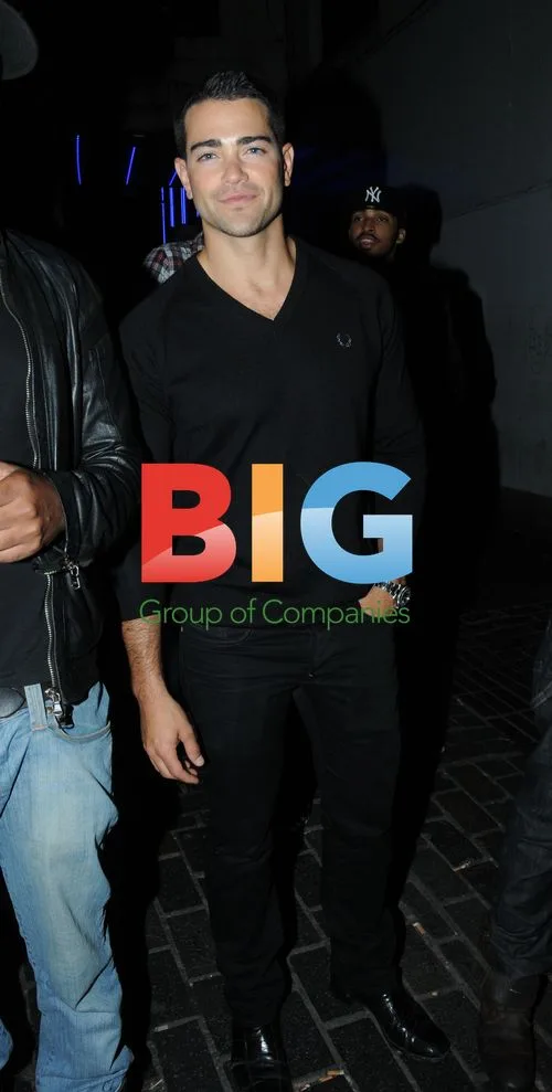 Jesse Metcalfe and Paul Davis Nightclub Exit