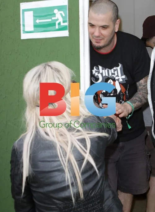 Katie Waissel Meets Phil Anselmo at Download Festival 2011