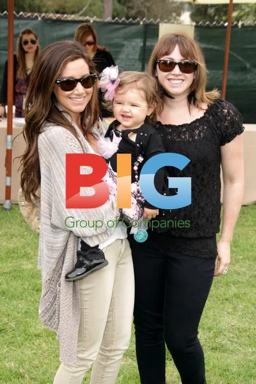 Jennifer, Ashley & Mikayla Tisdale at 'A Time For Heroes' Event