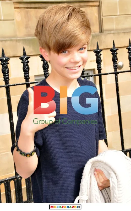 Ronan Parke Leaves Glasgow Hotel