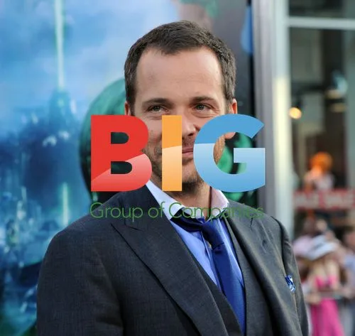 Peter Sarsgaard Attends 'Green Lantern' Premiere