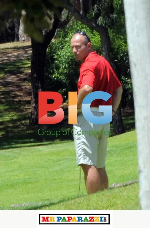 Alan Shearer Plays Golf in Portugal