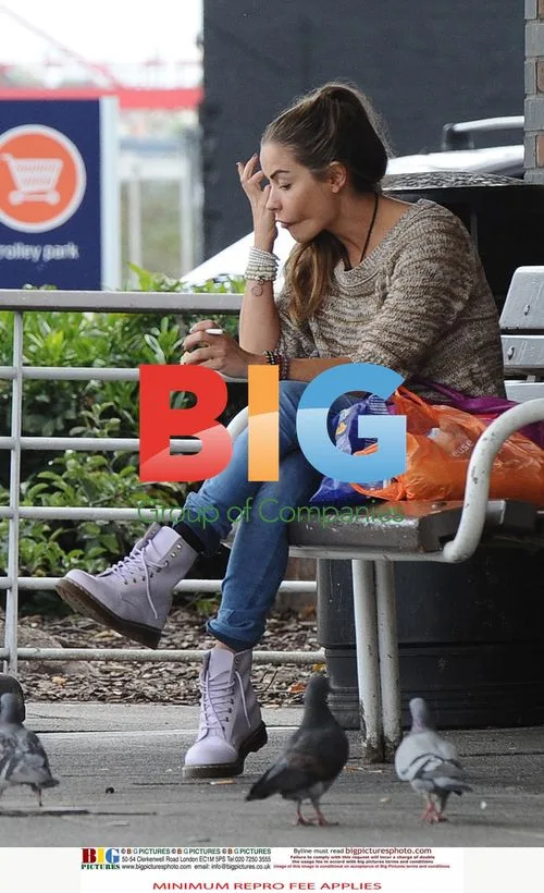 Elen Rivas Shopping and Eating