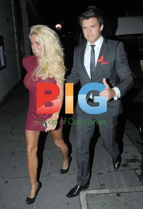 Katie Price & Boyfriend on Night Out