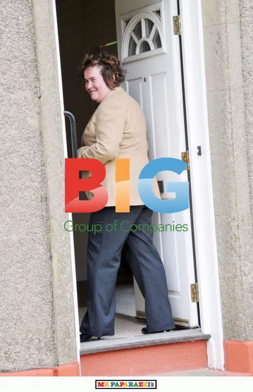 Susan Boyle Returns to Old Home