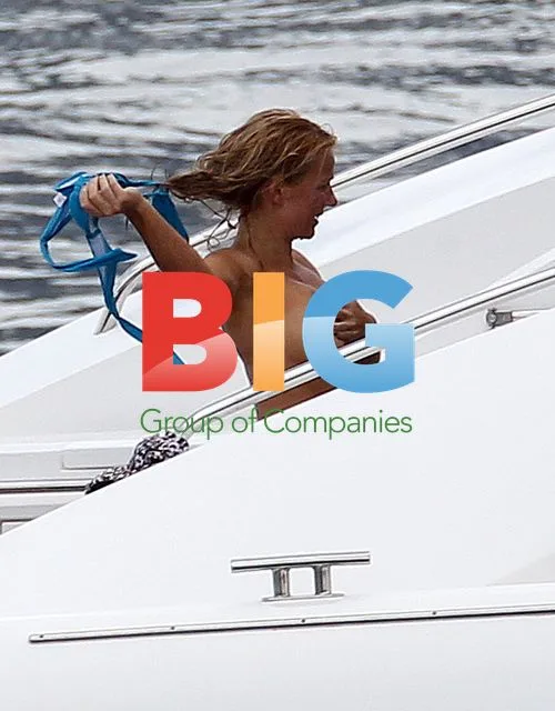 Geri Halliwell and Bluebell on Yacht