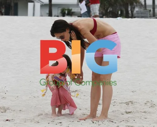 Katie Holmes and Suri on Miami Beach