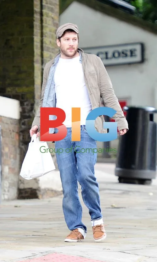 Matt Cardle shops for cigarettes in London
