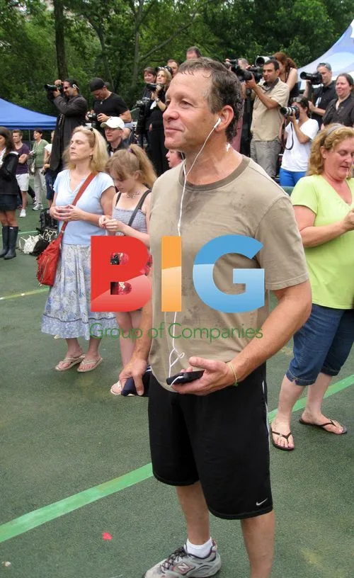 Steve Guttenberg at GMA Summer Concert