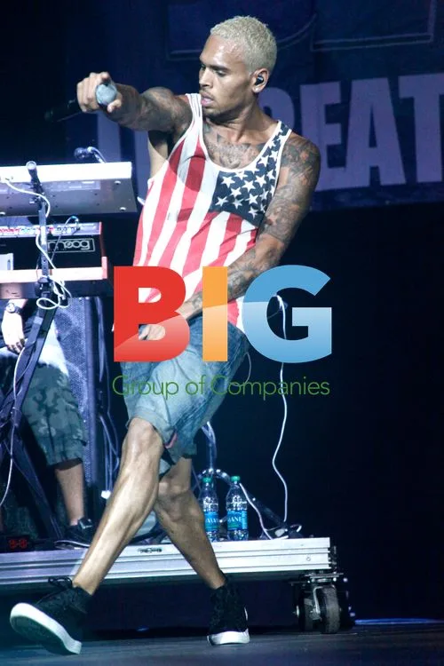 Chris Brown Performing at 100.3 FM The Beat Super Jam 2