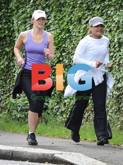 Kimberley Walsh Goes for Run in London
