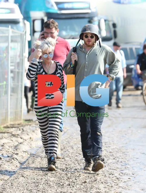 Jaime Winstone at Glastonbury 2011