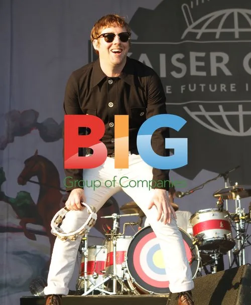 The Kaiser Chiefs at Glastonbury 2011