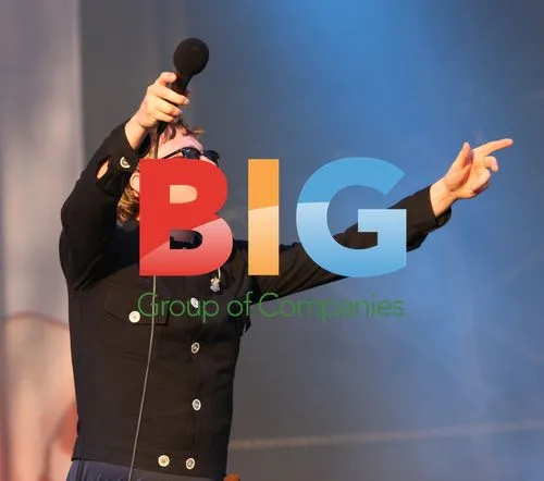 The Kaiser Chiefs Live at Glastonbury 2011