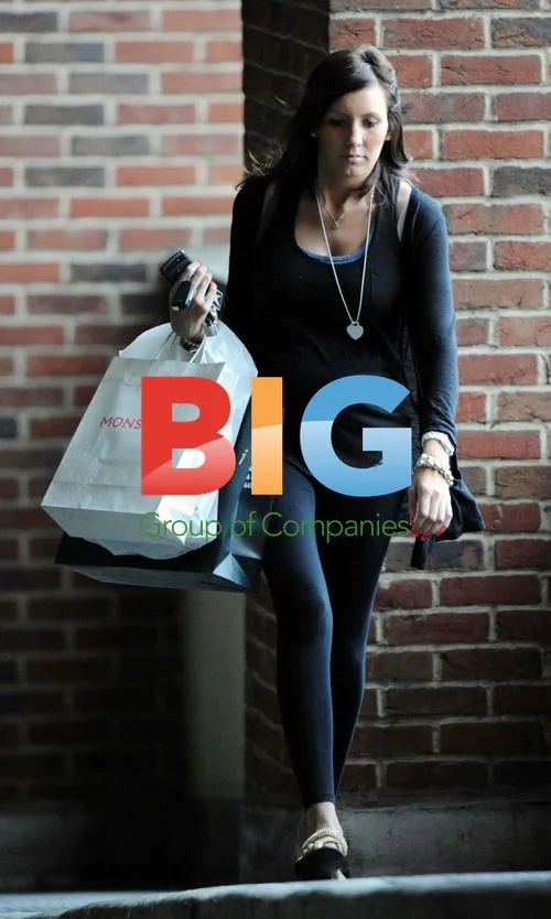 Pregnant Lauren Neal Seen Back at Work