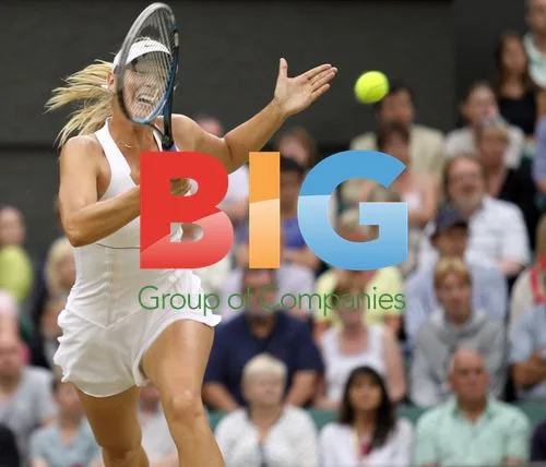 Maria Sharapova vs Dominika Cibulkova at Wimbledon