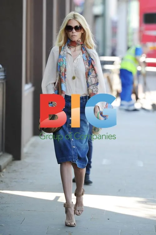 Claudia Schiffer on school run