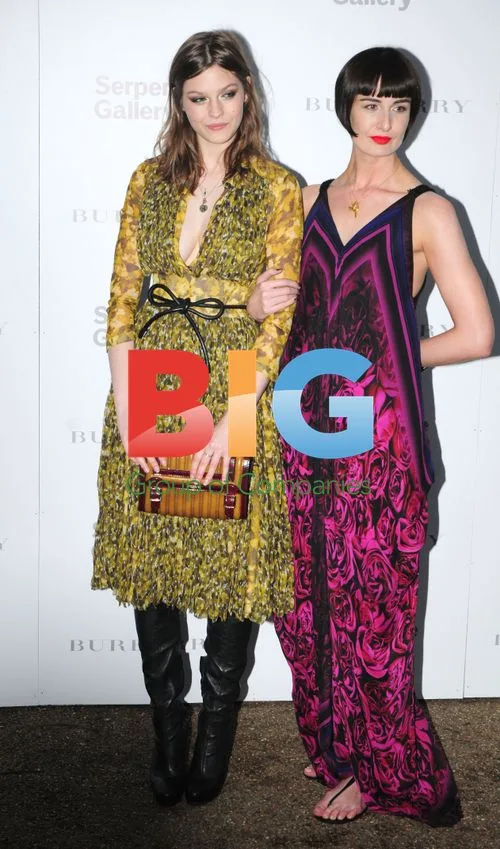 Amber Anderson and Erin O'Conner at Serpentine Gallery Party