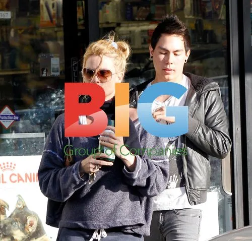 Nicollette Sheridan picks up dog meds