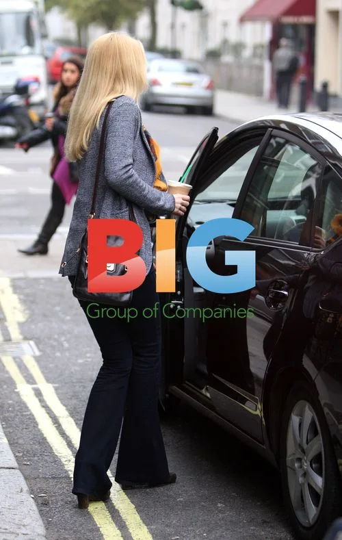 Claudia Schiffer Starbucks Run in London