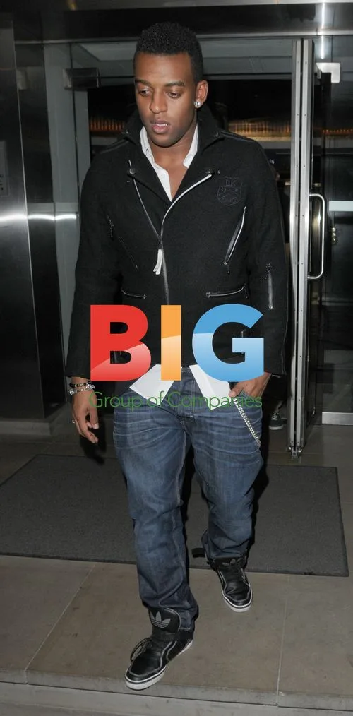 JLS Members Leaving Hotel