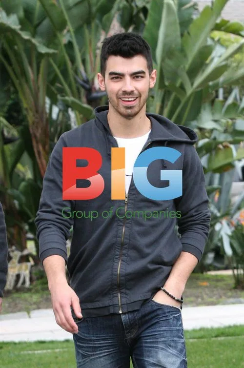 Joe Jonas shopping in West Hollywood