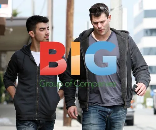 Joe Jonas and Tall Friend Lunch in LA