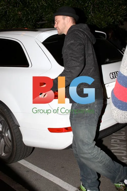 Justin Timberlake and Jessica Biel Spotted Leaving Pinz Bowling Center