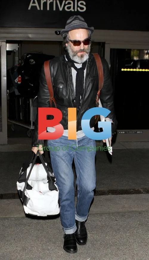 Daniel Day Lewis at LAX
