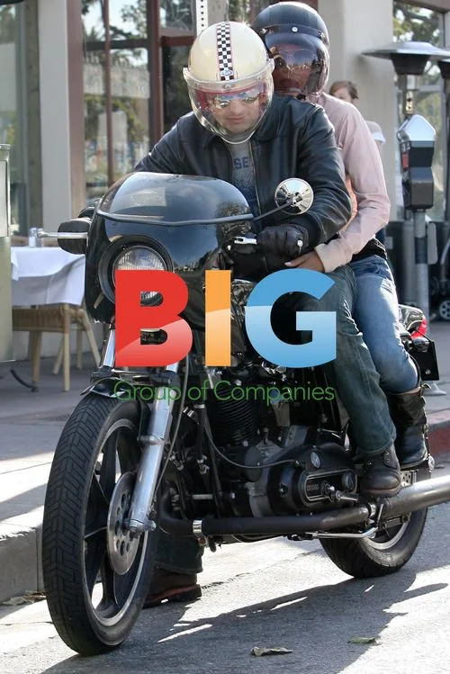 Halle Berry \ Olivier Martinez on Harley