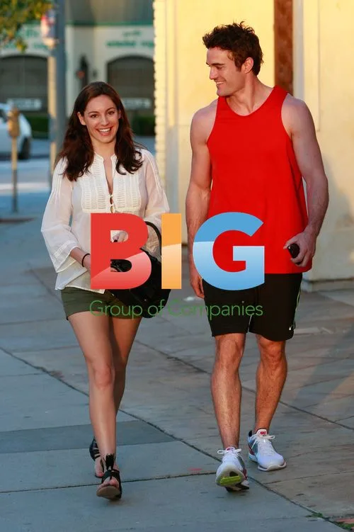 Kelly Brook and Thom Evans on Cafe Date