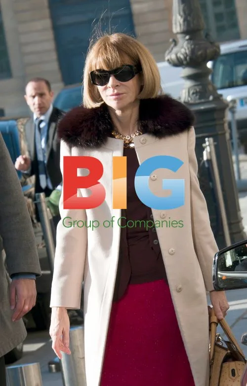 Anna Wintour Leaving Hotel in Paris