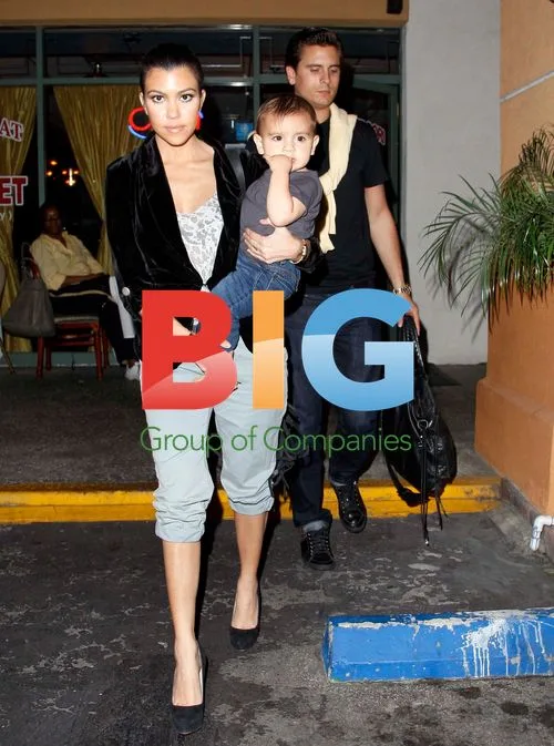 Kardashians Dine at Indian Restaurant
