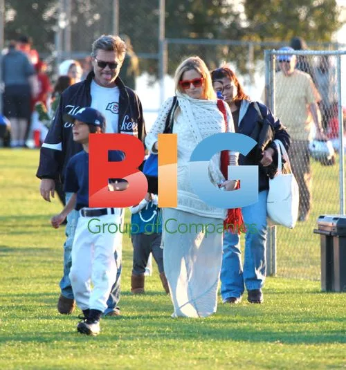 Kate Hudson's Family Outing