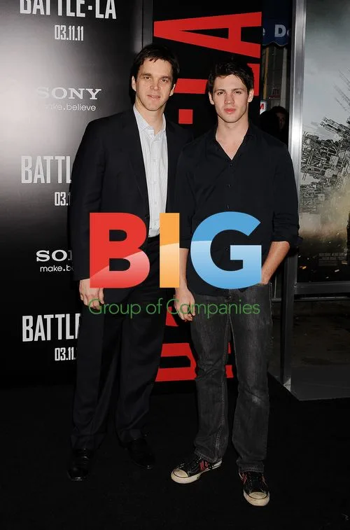 Luc Robitaille and son at "Battle: Los Angeles" premiere