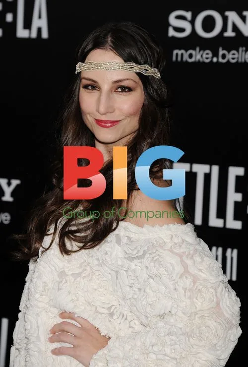 Heather McComb at "Battle: Los Angeles" Premiere