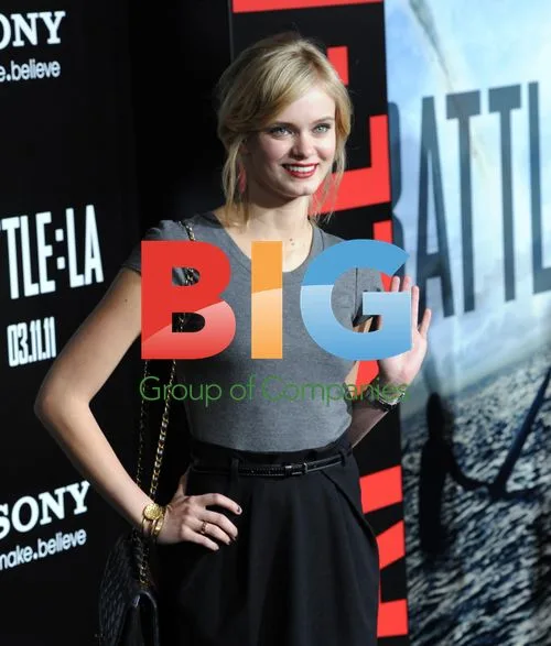 Sara Paxton at 'Battle: Los Angeles' Premiere