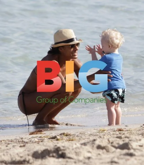 Amadeus Becker plays on beach with nanny