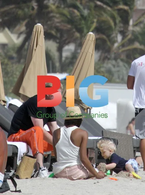 Boris Becker and son Amadeus playing on Miami beach