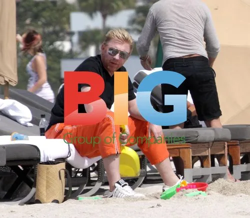 Boris Becker and son Amadeus playing on Miami beach