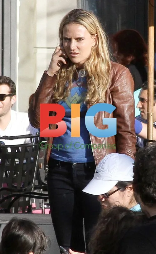 Brooke Mueller with sons at The Grove