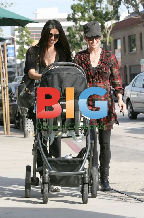 Roselyn Sanchez Leaving Restaurant